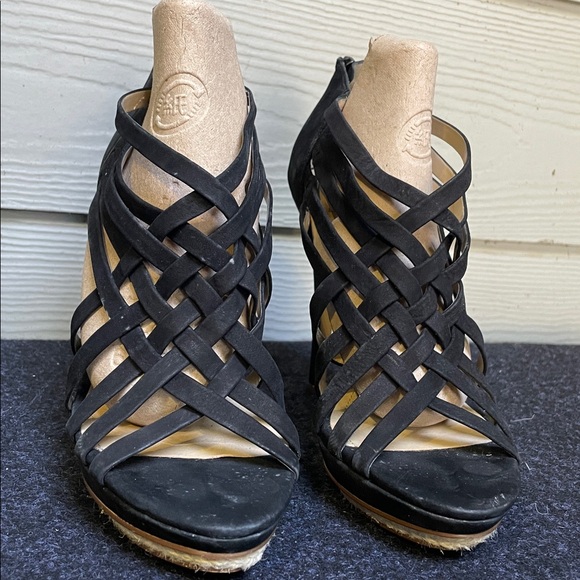 Caged Heels - Picture 3 of 6